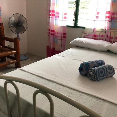 Puerto Galera Hostel الغرفة الصورة